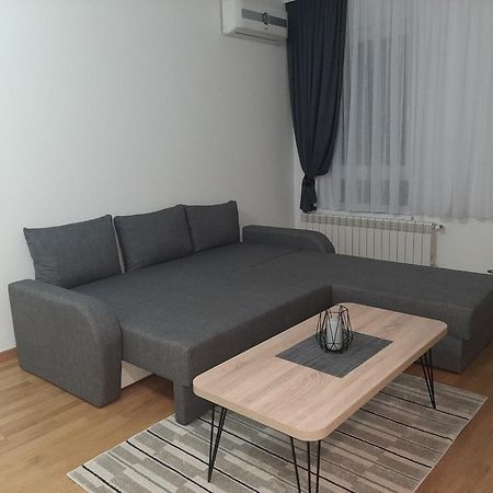 Apartman Viaggio Sremska Mitrovica Ngoại thất bức ảnh