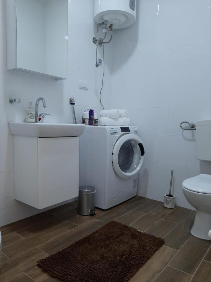 Apartman Viaggio Sremska Mitrovica Ngoại thất bức ảnh