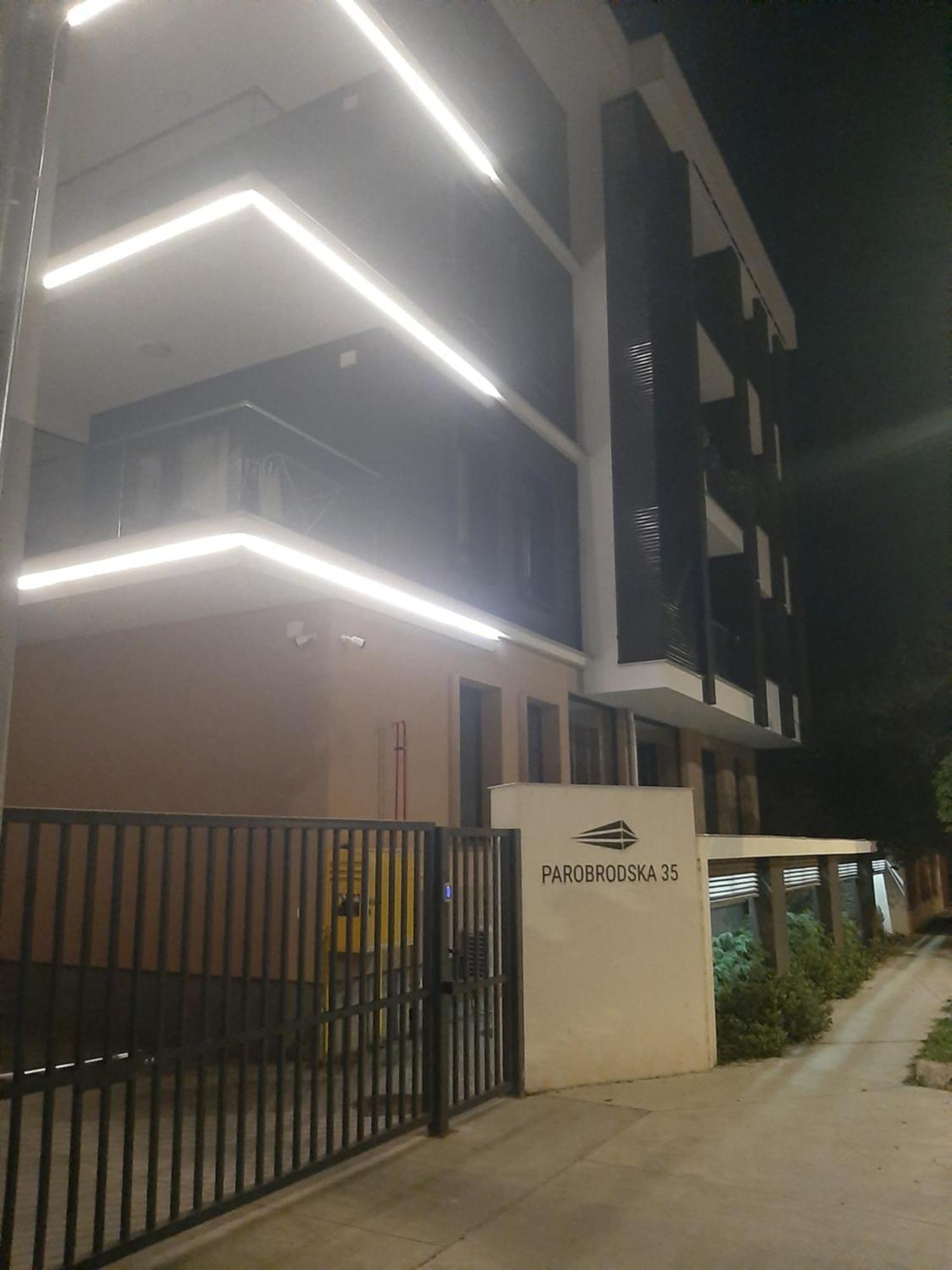 Apartman Viaggio Sremska Mitrovica Ngoại thất bức ảnh